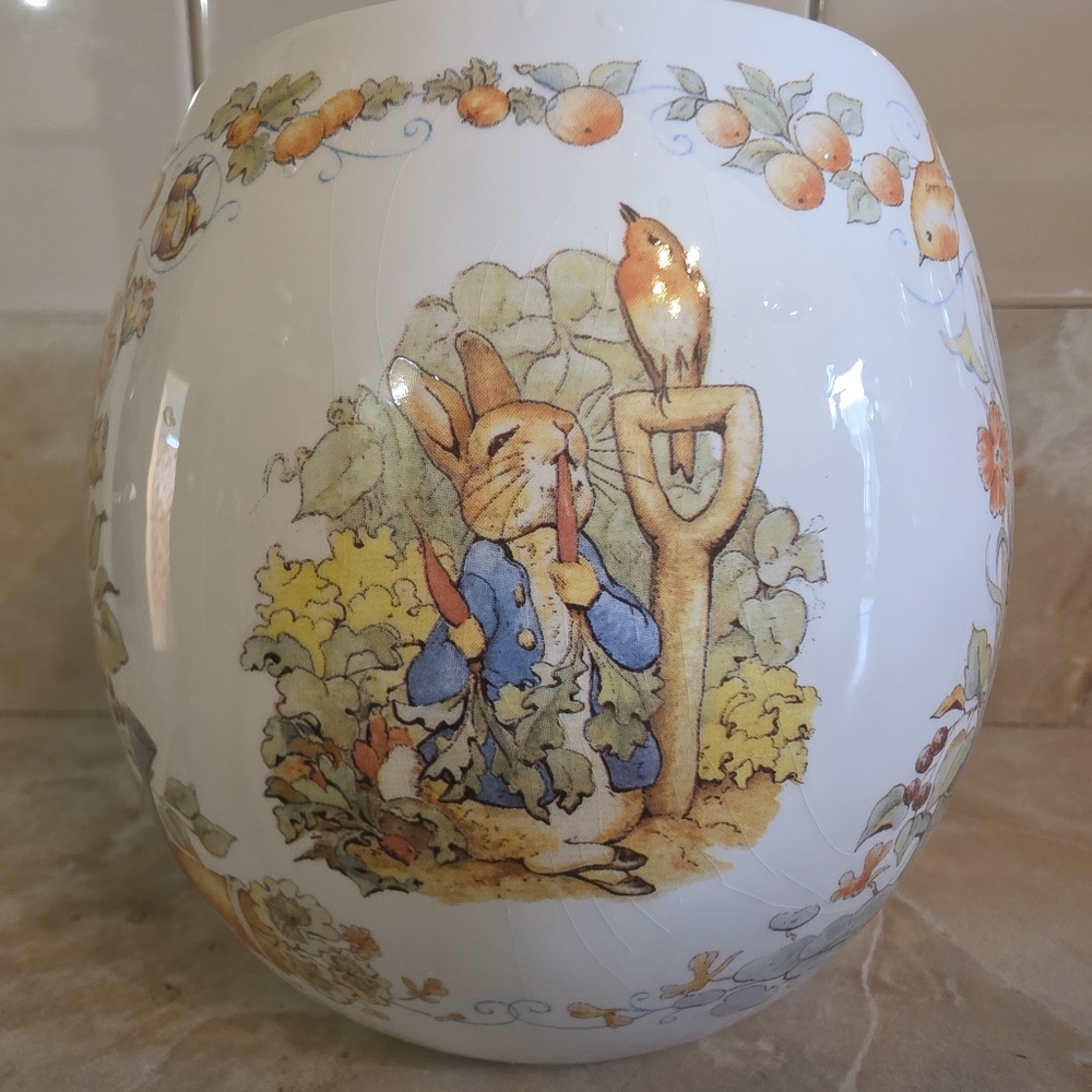 Peter Rabbit Cookie Jar - Picture 9 of 14